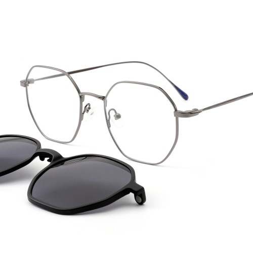 Blade 211 clip on